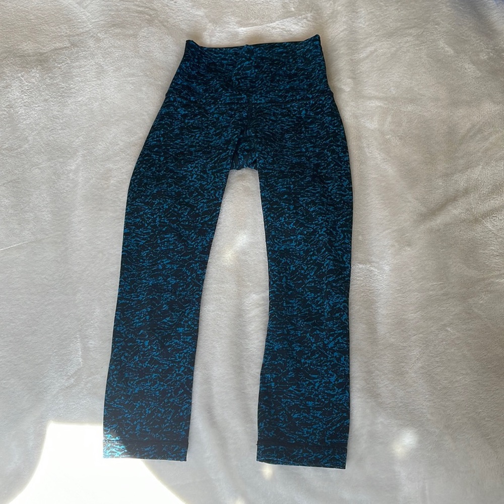 Lululemon Highrise Crop